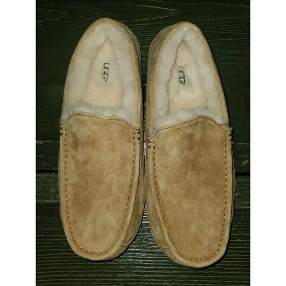 UGG Suede Leather Moccasin Slippers‎ Indoor Outdoor Comfort Tan Size